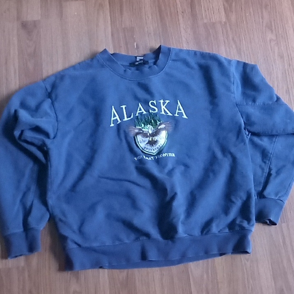 Forever 21 Blue Crewneck Sweater with Alaska Graphic